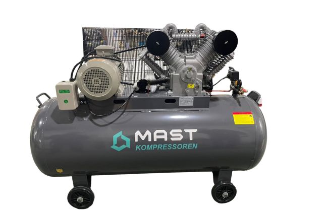 Поршневий компресор MAST 2105/500L 400V